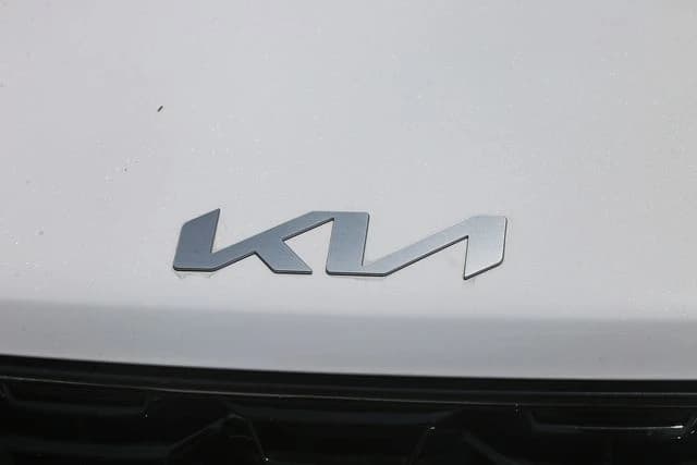 Kia Sorento S FWD 2026 — side view