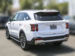 Kia Sorento S FWD 2026 — side view