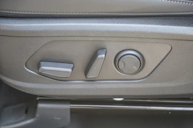 Kia Sorento S FWD 2026 — side view