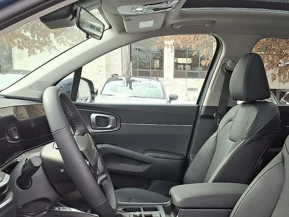 Kia Sorento S FWD 2026 — side view