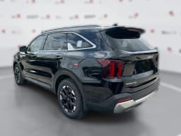 Kia Sorento S FWD 2026 — side view
