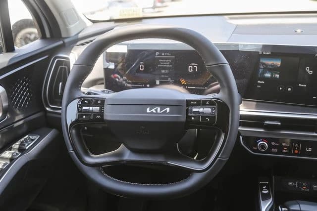 Kia Sorento S FWD 2026 — side view