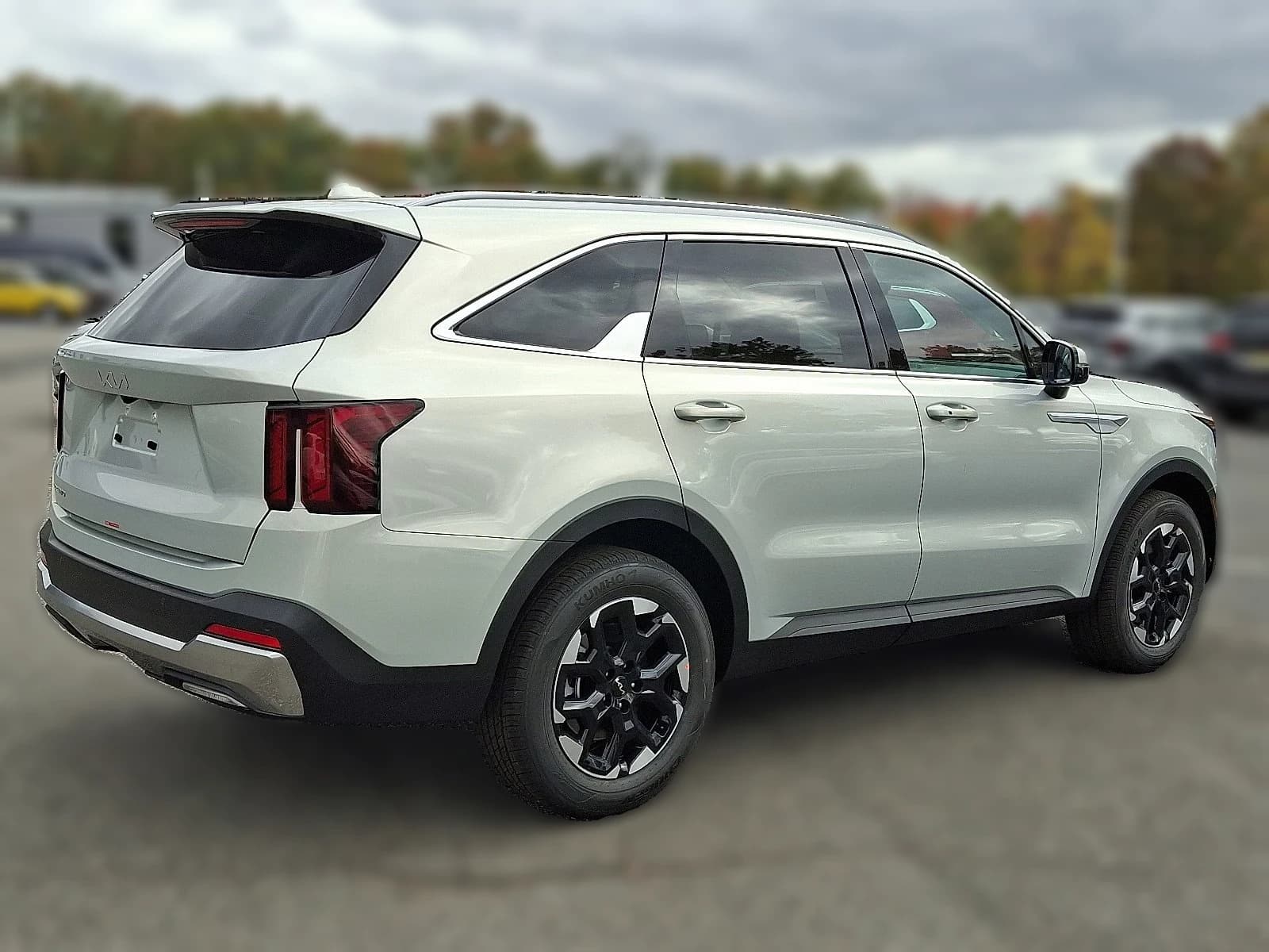 Kia Sorento S FWD 2026 — side view