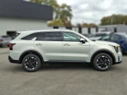 Kia Sorento S FWD 2026 — side view