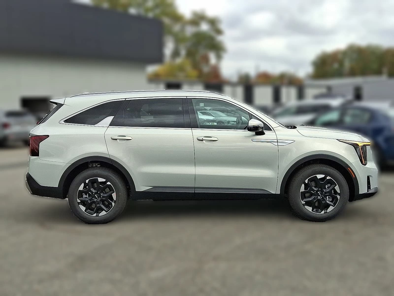 Kia Sorento S FWD 2026 — side view