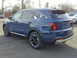 Kia Sorento S FWD 2026 — side view