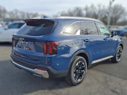 Kia Sorento S FWD 2026 — side view