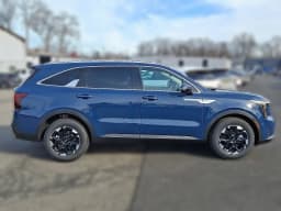 Kia Sorento S FWD 2026 — side view
