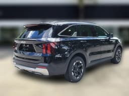Kia Sorento S FWD 2026 — side view