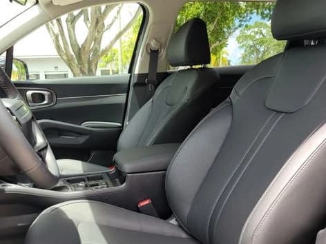 Kia Sorento S FWD 2026 — side view