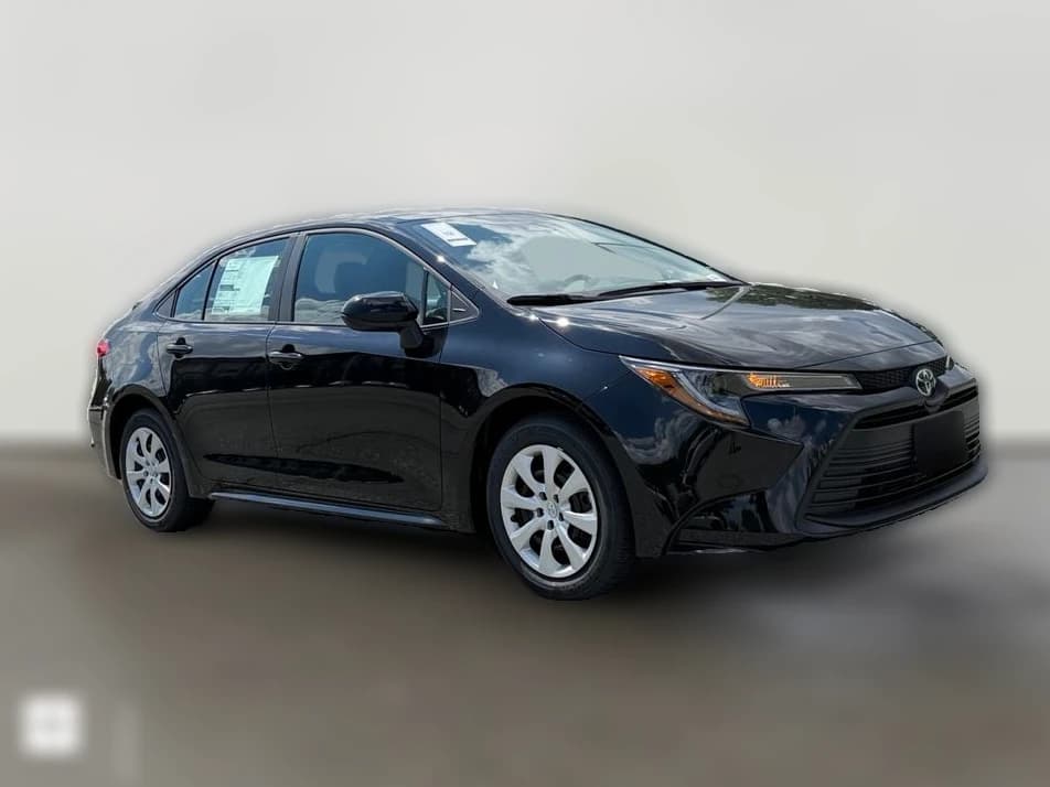 Toyota Corolla LE CVT (Natl) 2026 — side view
