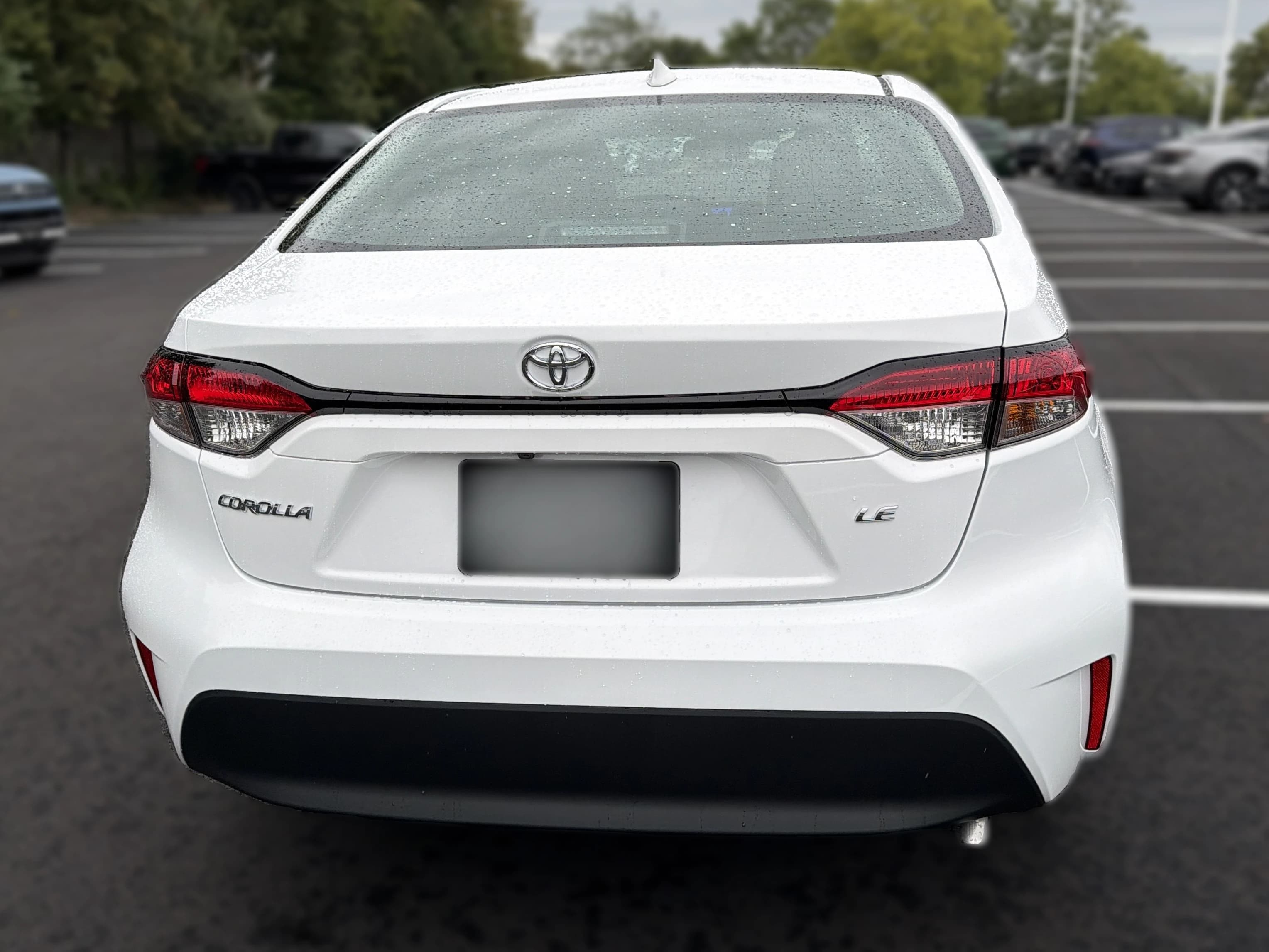 Toyota Corolla LE CVT (Natl) 2026 — side view