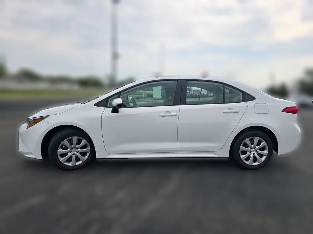Toyota Corolla LE CVT (Natl) 2026 — side view