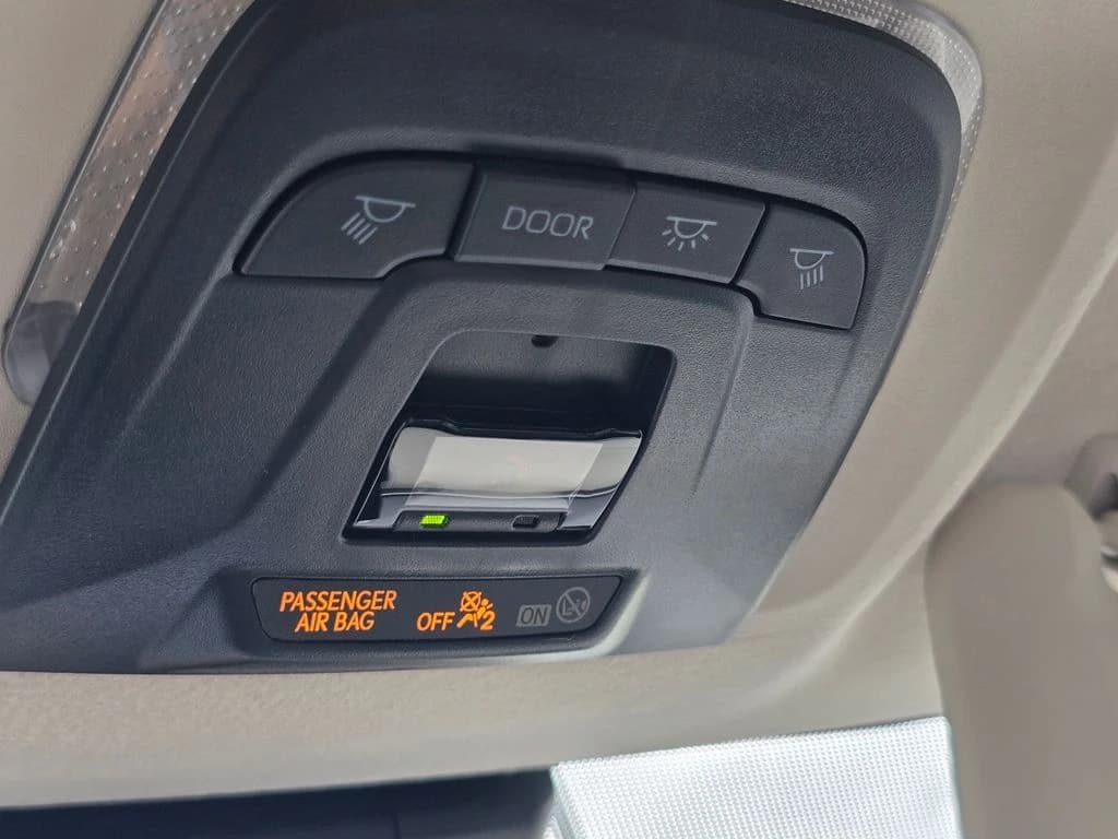 Toyota Corolla LE CVT (Natl) 2026 — side view