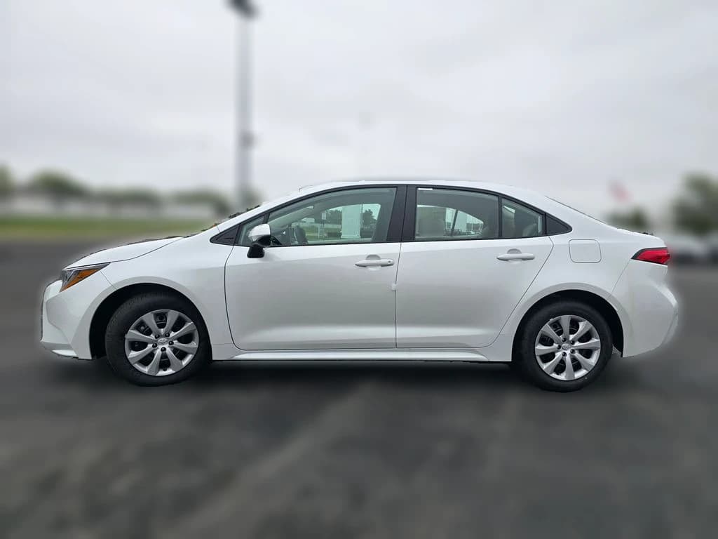 Toyota Corolla LE CVT (Natl) 2026 — side view