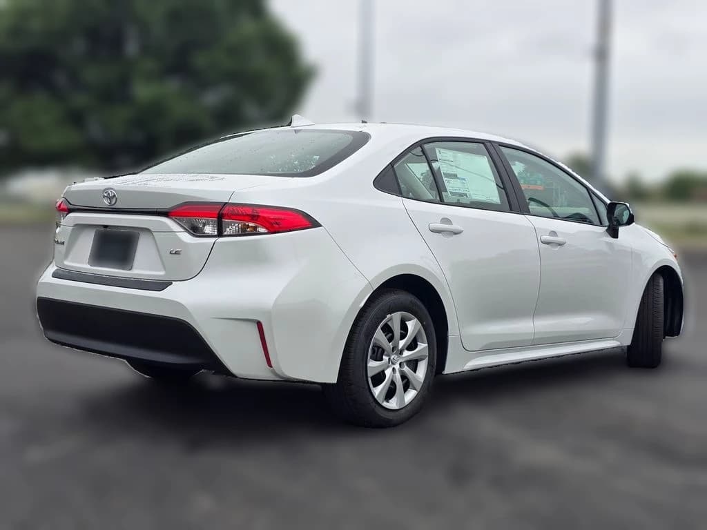 Toyota Corolla LE CVT (Natl) 2026 — side view