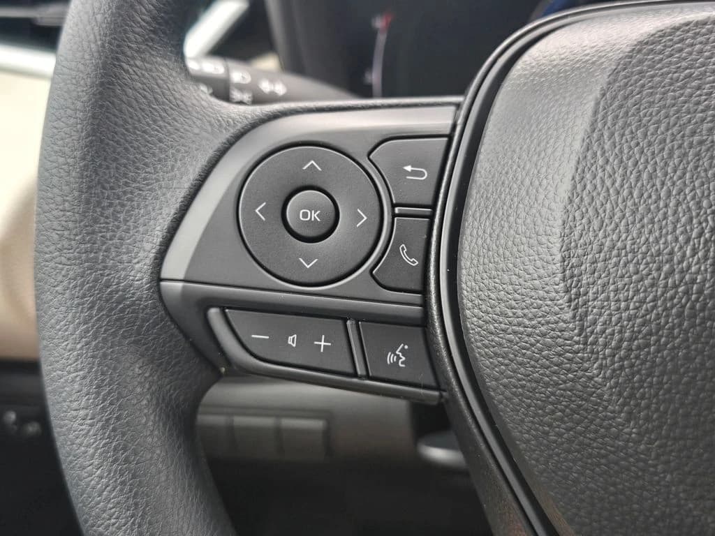 Toyota Corolla LE CVT (Natl) 2026 — side view