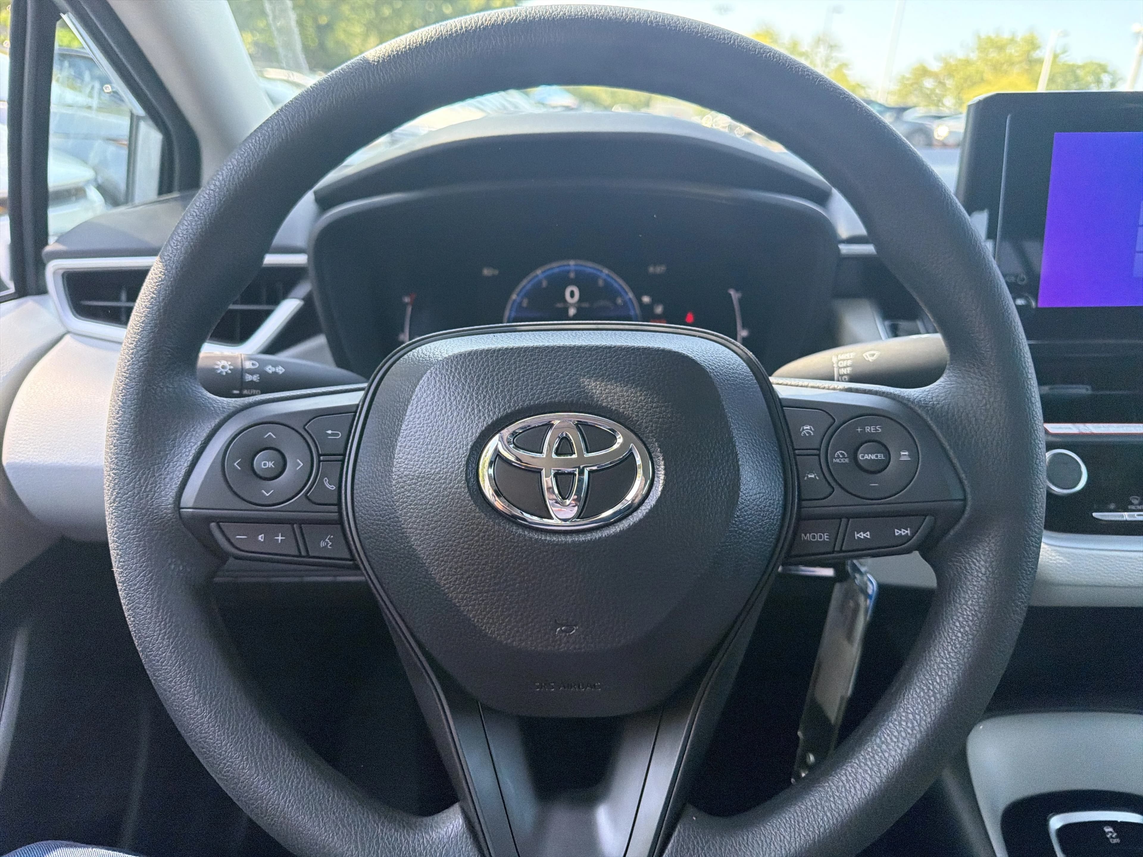 Toyota Corolla LE CVT (Natl) 2026 — side view