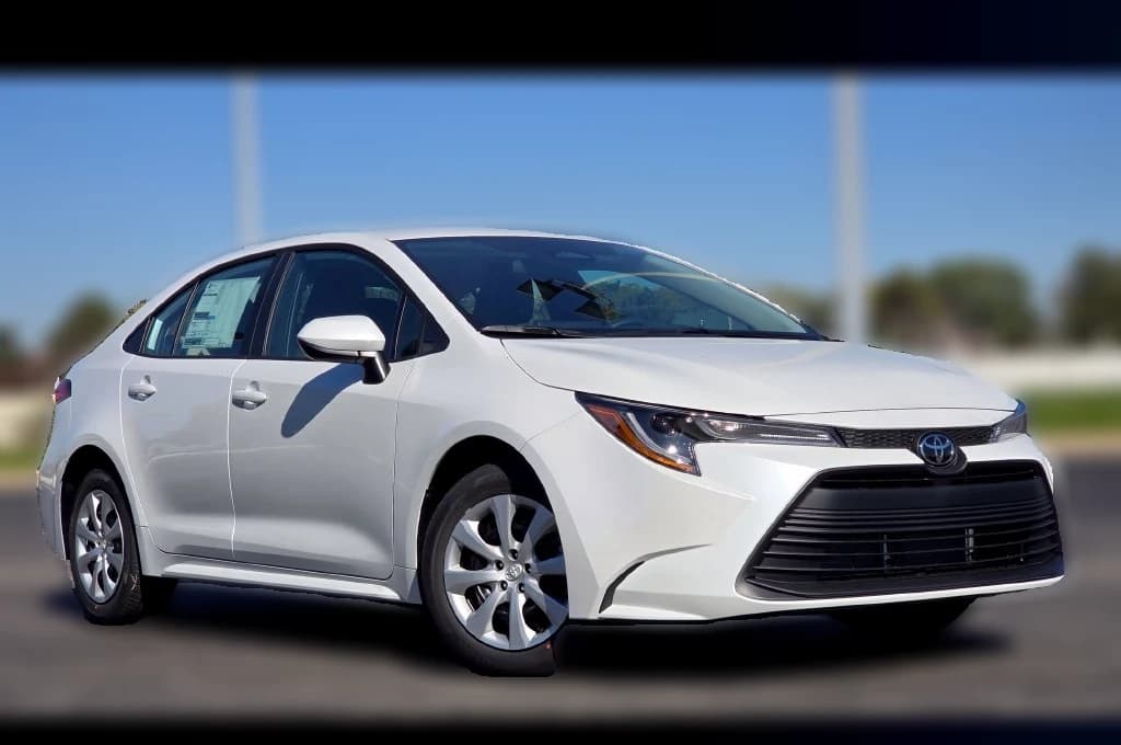 Toyota Corolla LE CVT (Natl) 2027 — side view