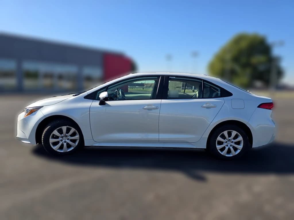 Toyota Corolla LE CVT (Natl) 2027 — side view