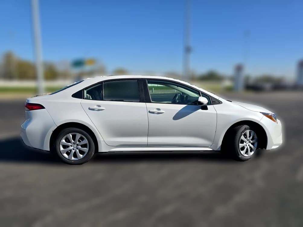 Toyota Corolla LE CVT (Natl) 2027 — side view