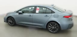 Toyota Corolla SE CVT (Natl) 2026 — side view