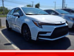 Toyota Corolla SE CVT (Natl) 2026 — side view