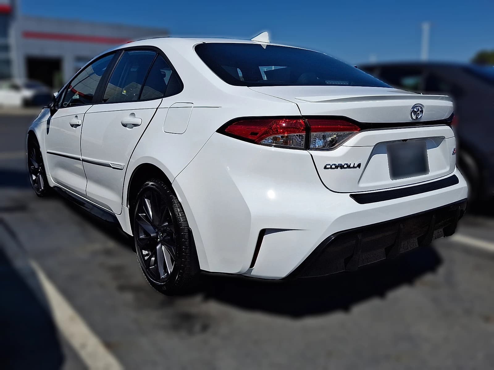 Toyota Corolla SE CVT (Natl) 2026 — side view