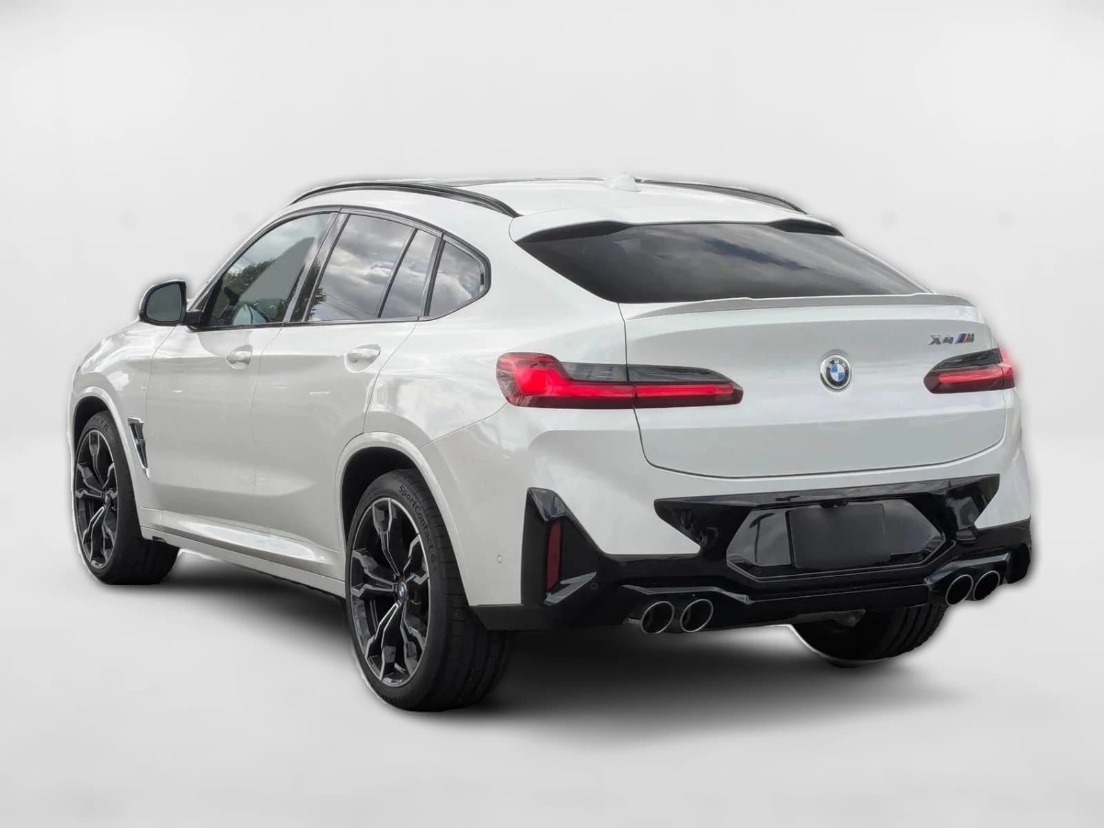 BMW X4 M Base (A8) Sports Activity Coupe 2025 — side view