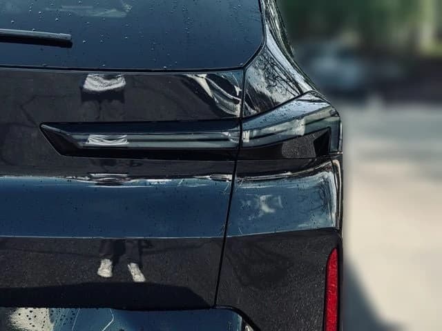 BMW XM Label Sports Activity Vehicle 2026 — side view