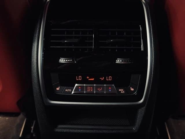 BMW XM Label Sports Activity Vehicle 2026 — side view