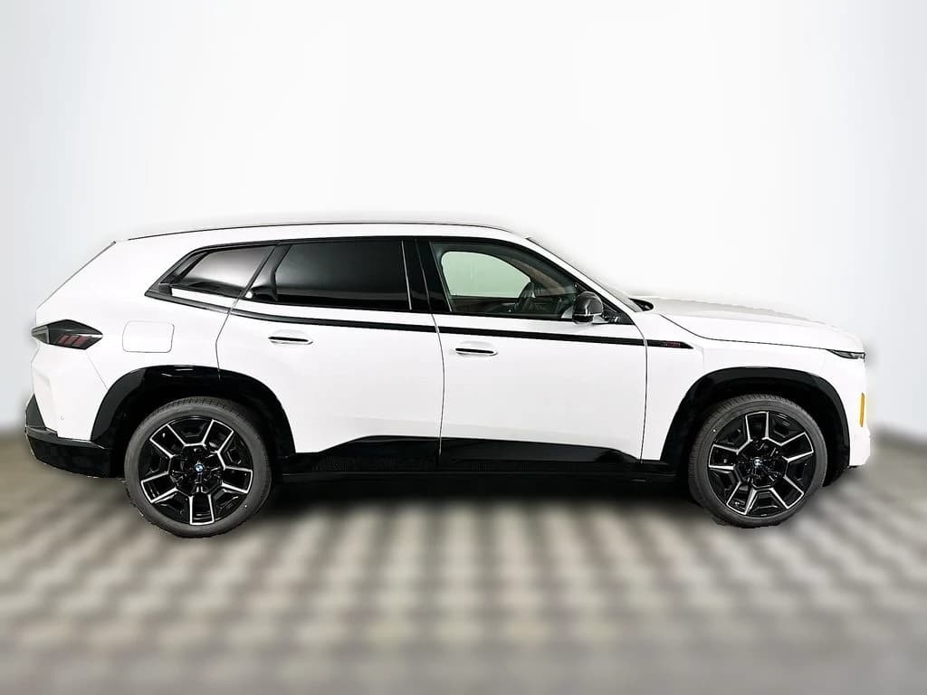 BMW XM Label Sports Activity Vehicle 2026 — side view