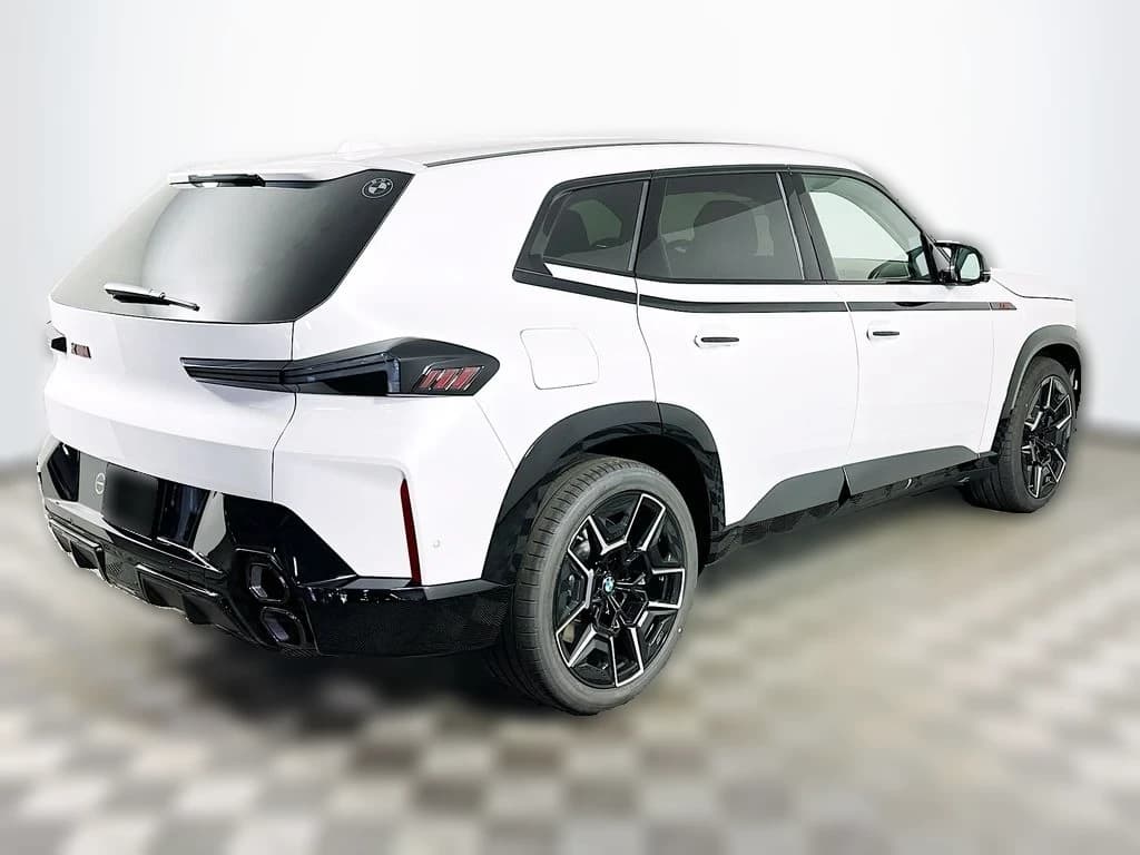BMW XM Label Sports Activity Vehicle 2026 — side view