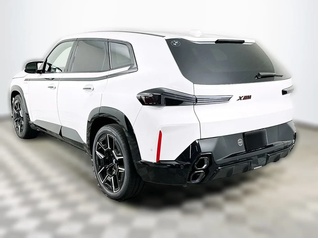 BMW XM Label Sports Activity Vehicle 2026 — side view