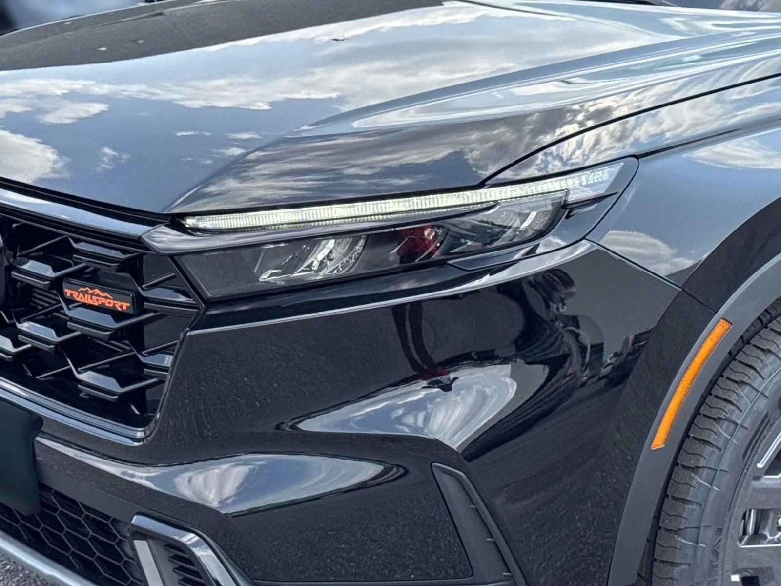 Honda CR-V Hybrid TrailSport AWD 2026 — side view