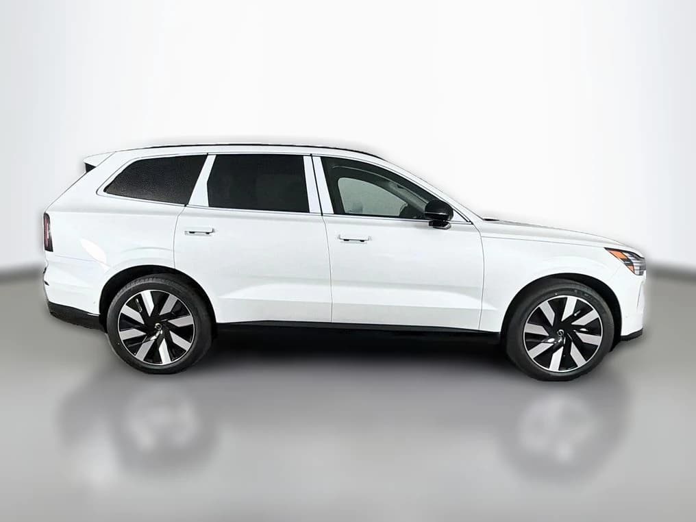 Volvo EX90 Ultra Twin Motor Performance 7-Seater 2026 — side view