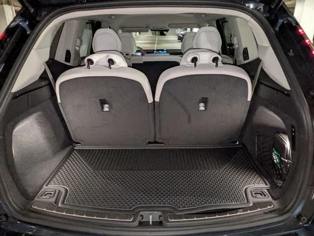 Volvo EX90 Plus Twin Motor 7-Seater 2026 — side view