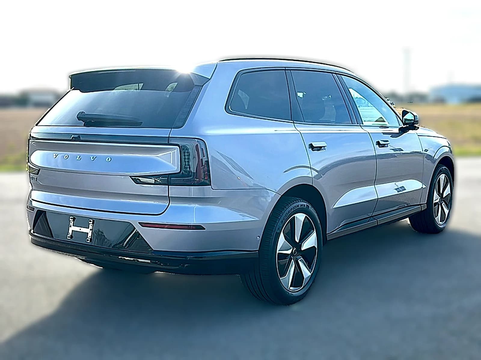 Volvo EX90 Plus Single Motor 7-Seater 2026 — side view