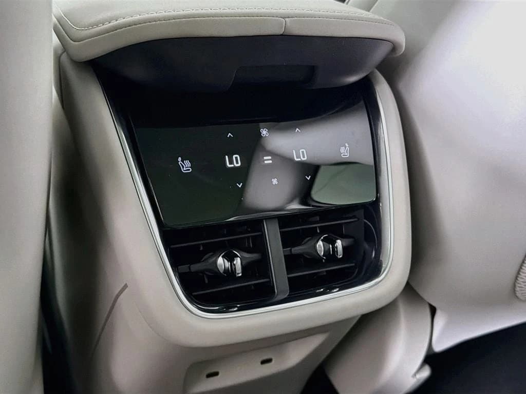 Volvo EX90 Plus Single Motor 7-Seater 2026 — side view