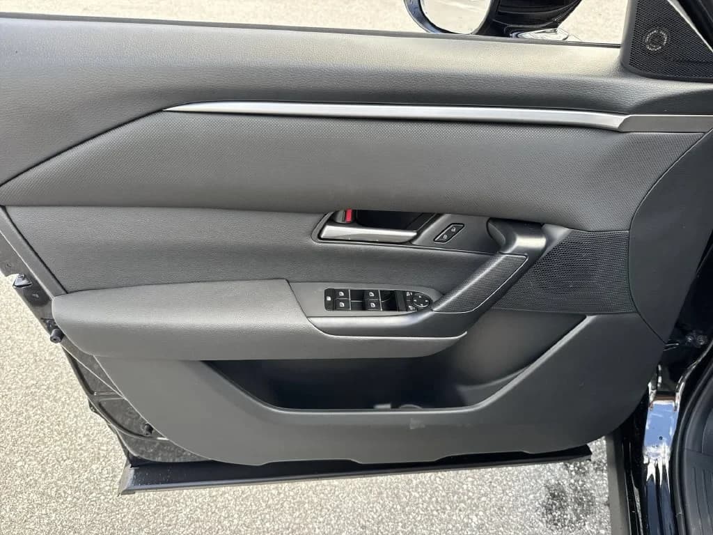 Mazda CX-50 Hybrid Preferred AWD 2026 — side view