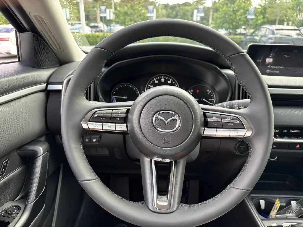 Mazda CX-50 Hybrid Preferred AWD 2026 — side view