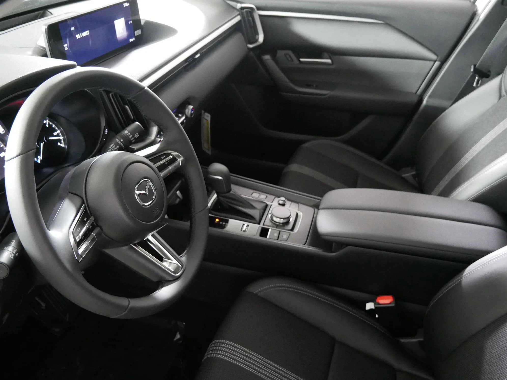 Mazda CX-50 Hybrid Preferred AWD 2026 — side view