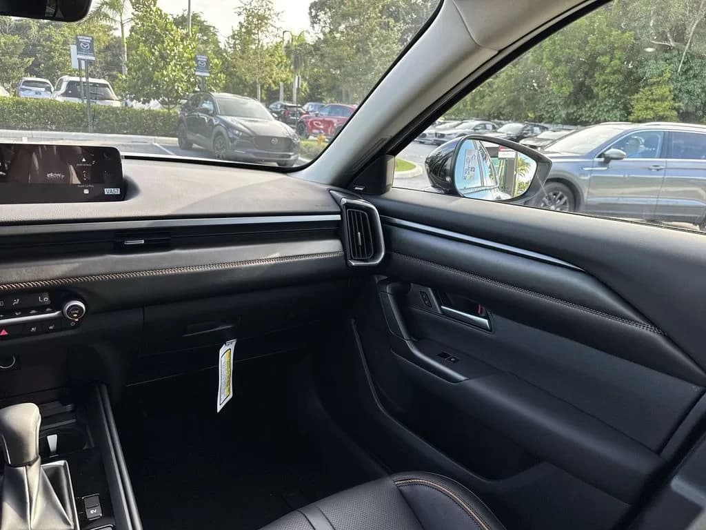Mazda CX-50 Hybrid Premium AWD 2026 — side view