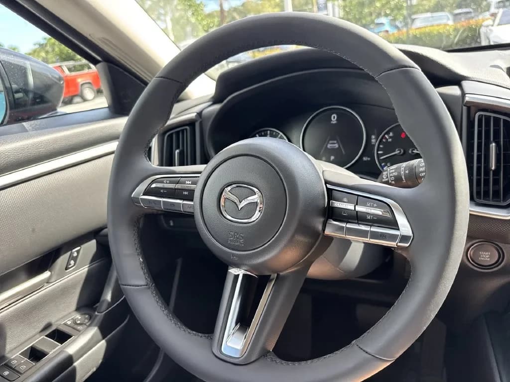 Mazda CX-50 2.5 S Select AWD 2026 — side view