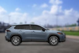 Toyota Corolla Cross L 2WD (Natl) 2026 — side view