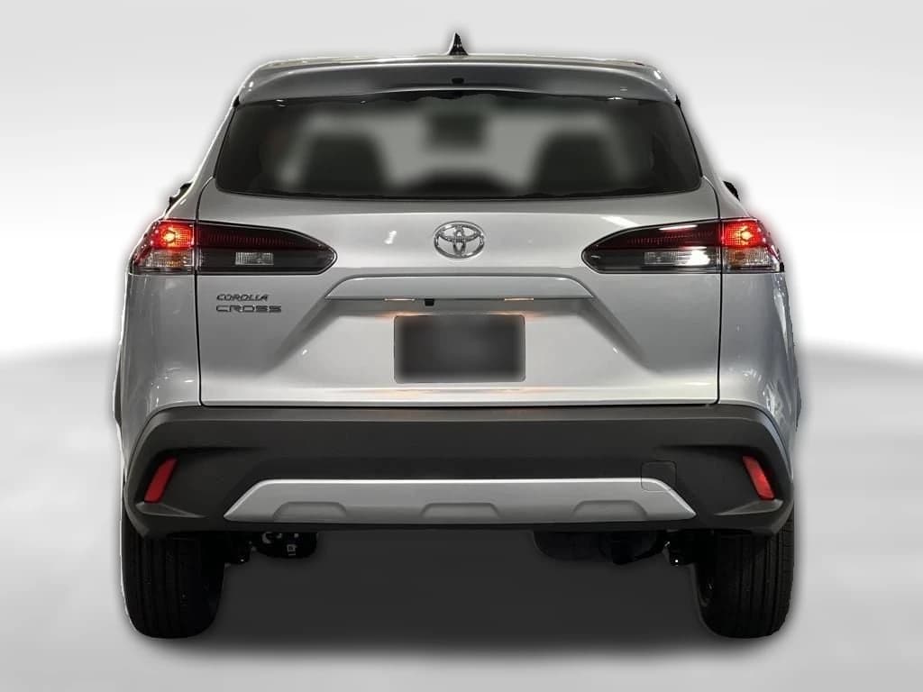Toyota Corolla Cross L 2WD (Natl) 2026 — side view