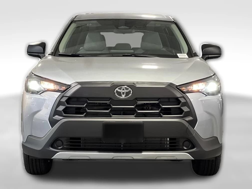 Toyota Corolla Cross L 2WD (Natl) 2026 — side view
