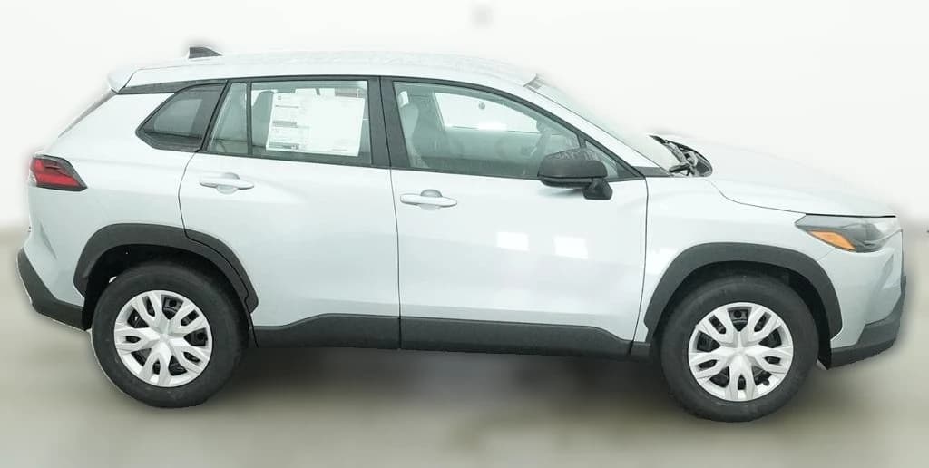 Toyota Corolla Cross L 2WD (Natl) 2026 — side view