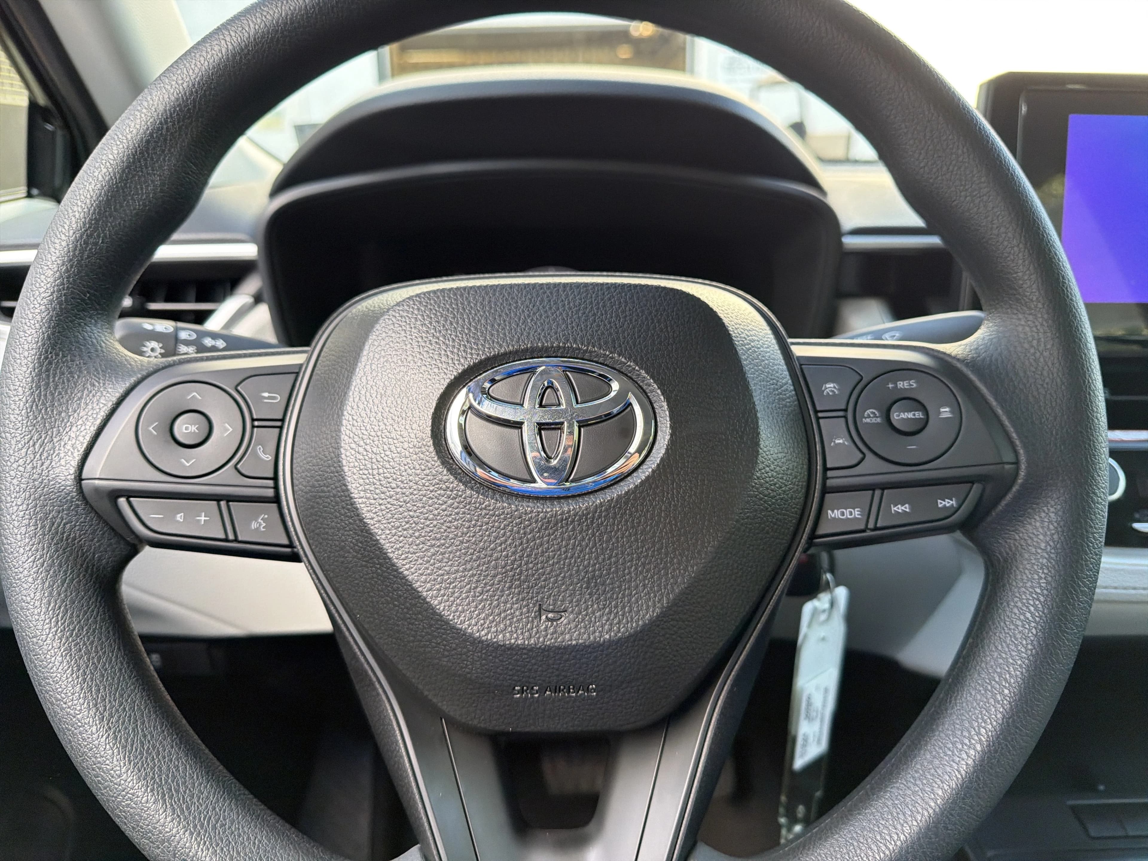 Toyota Corolla Cross L 2WD (Natl) 2026 — side view