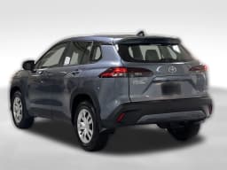 Toyota Corolla Cross L 2WD (Natl) 2026 — side view